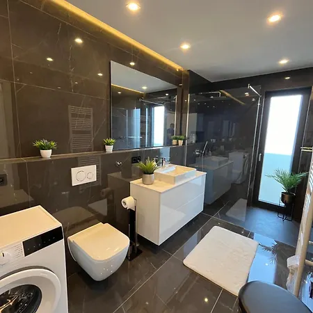 Sunhill Deluxe Maya Apartmán