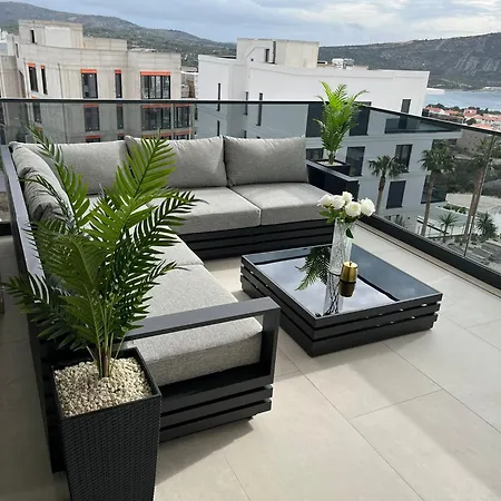 Sunhill Deluxe Maya Apartmán *