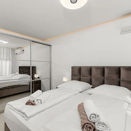 Sunhill Deluxe Maya Primošten