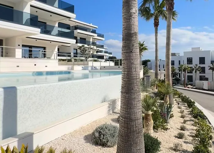 Sunhill Deluxe Maya Apartment